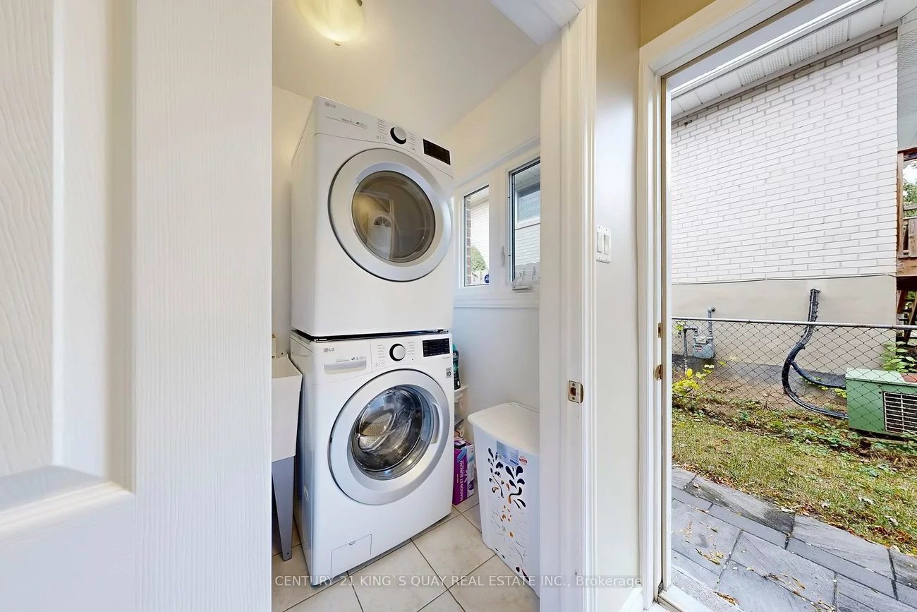 55, Lesgay, Don Valley Village, Toronto