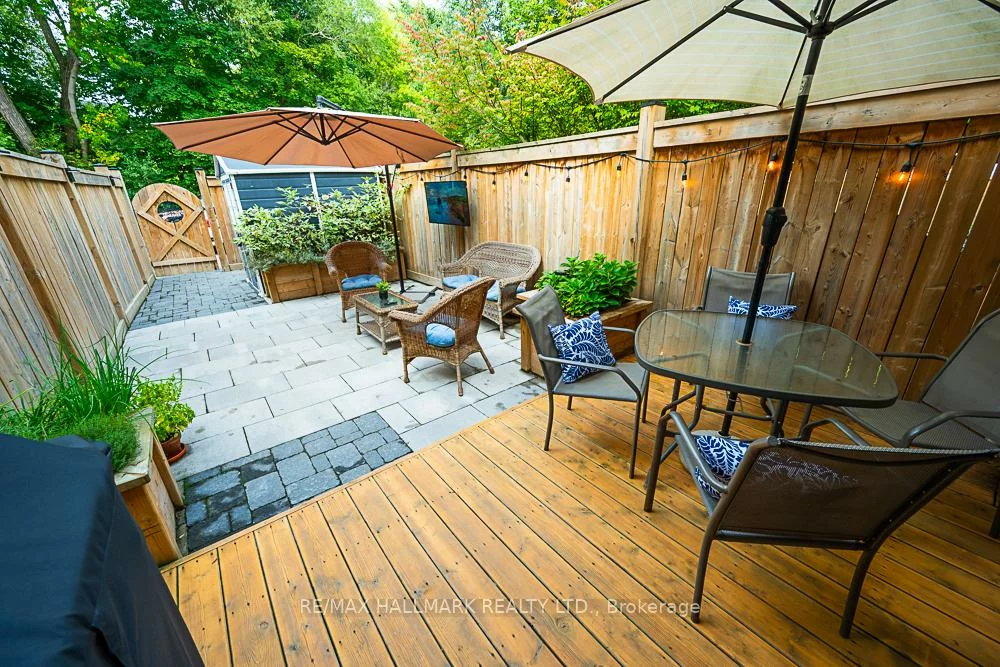 3318, Bathurst, Englemount-Lawrence, Toronto