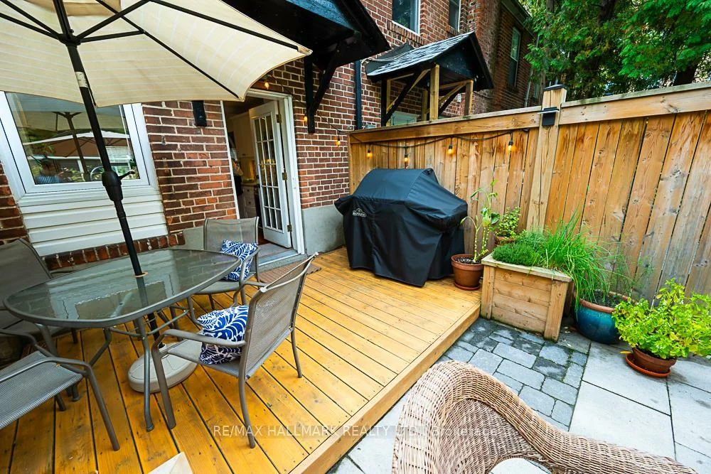 3318, Bathurst, Englemount-Lawrence, Toronto