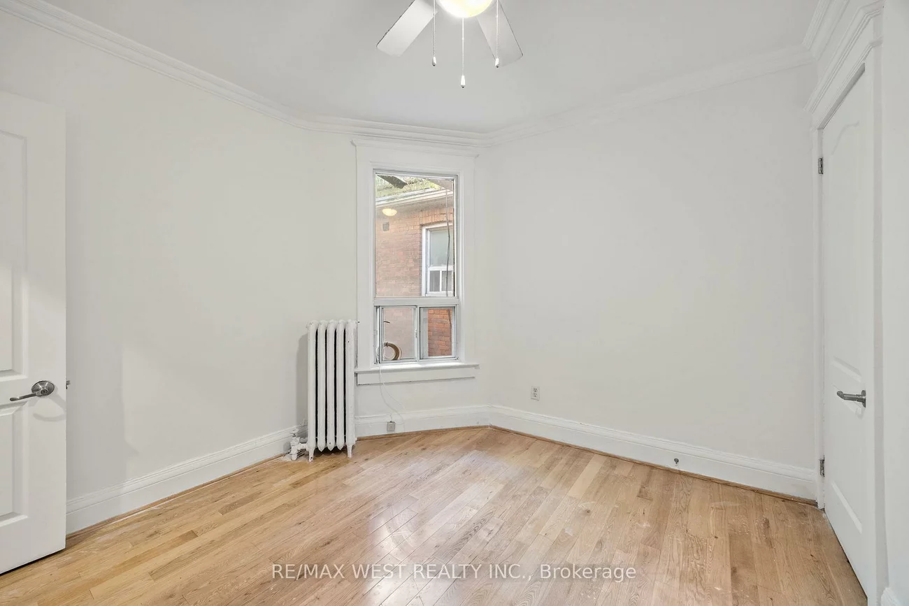 937, Bathurst, Annex, Toronto