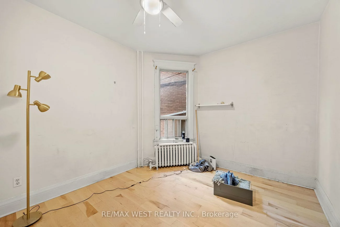 937, Bathurst, Annex, Toronto