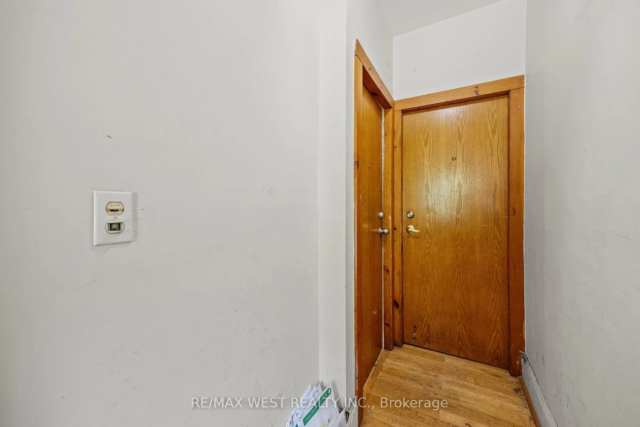 937, Bathurst, Annex, Toronto