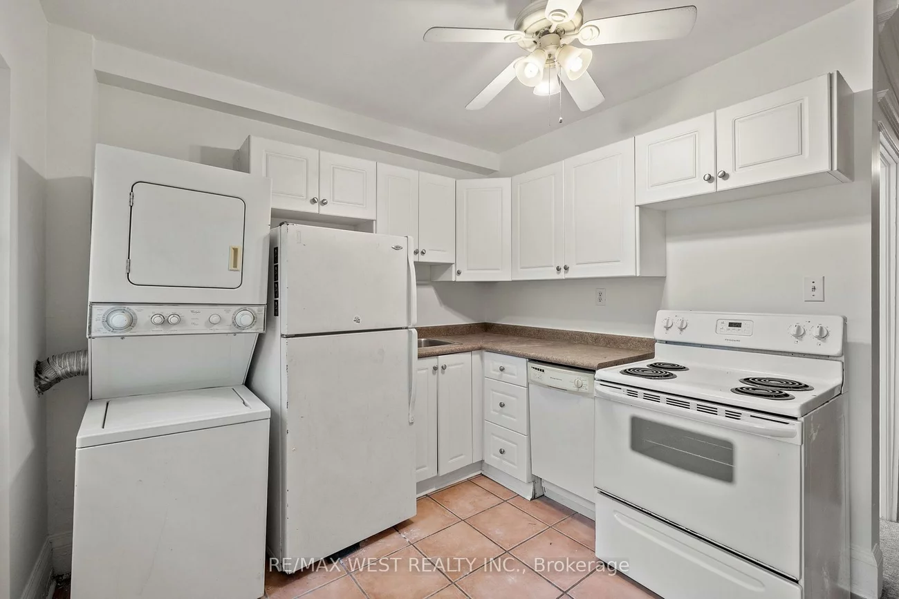 937, Bathurst, Annex, Toronto