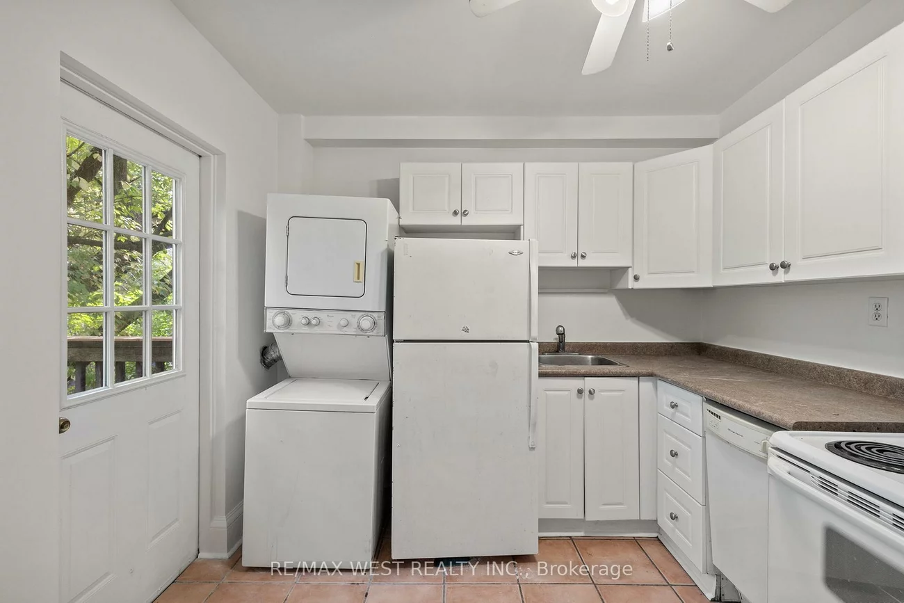 937, Bathurst, Annex, Toronto