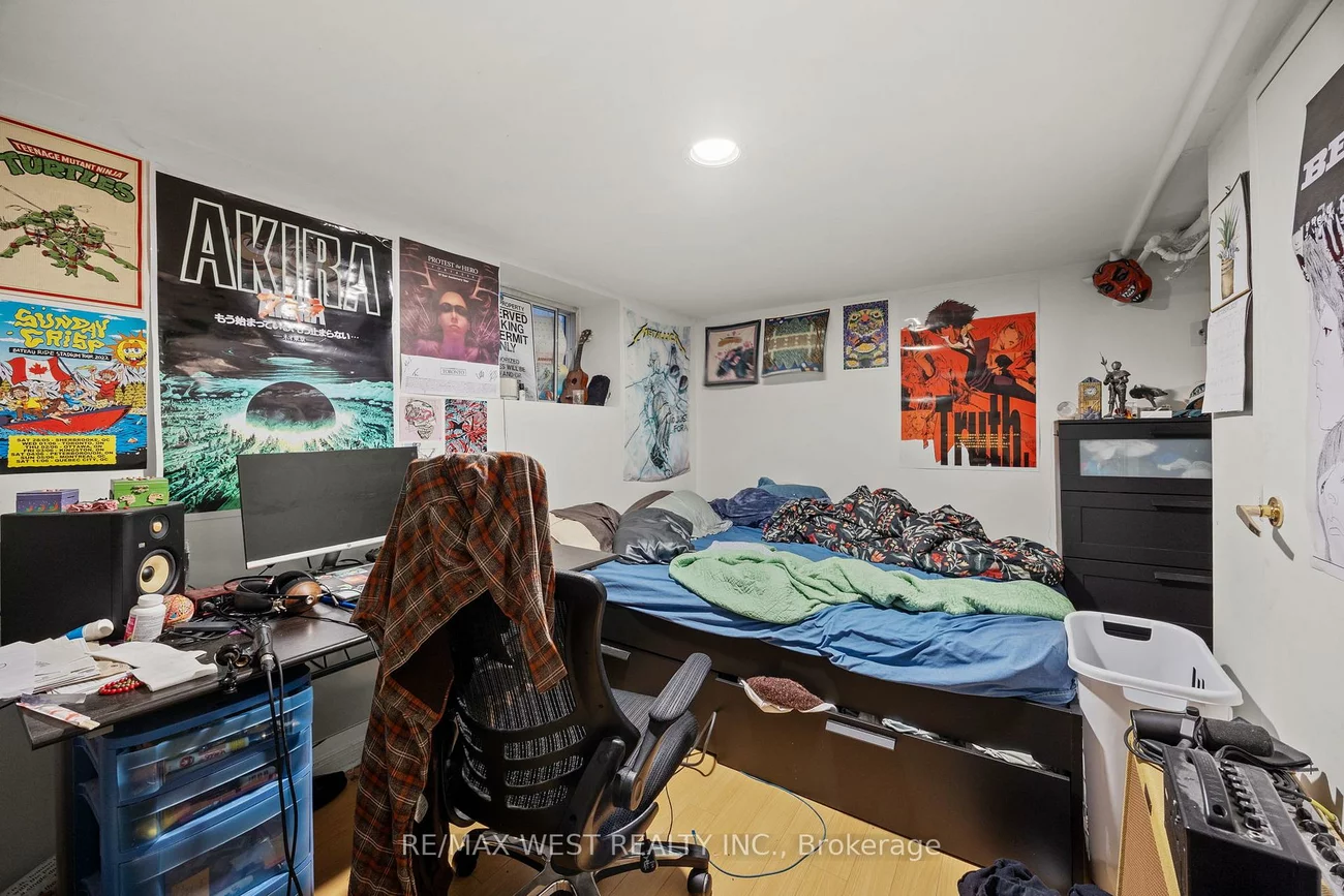 937, Bathurst, Annex, Toronto