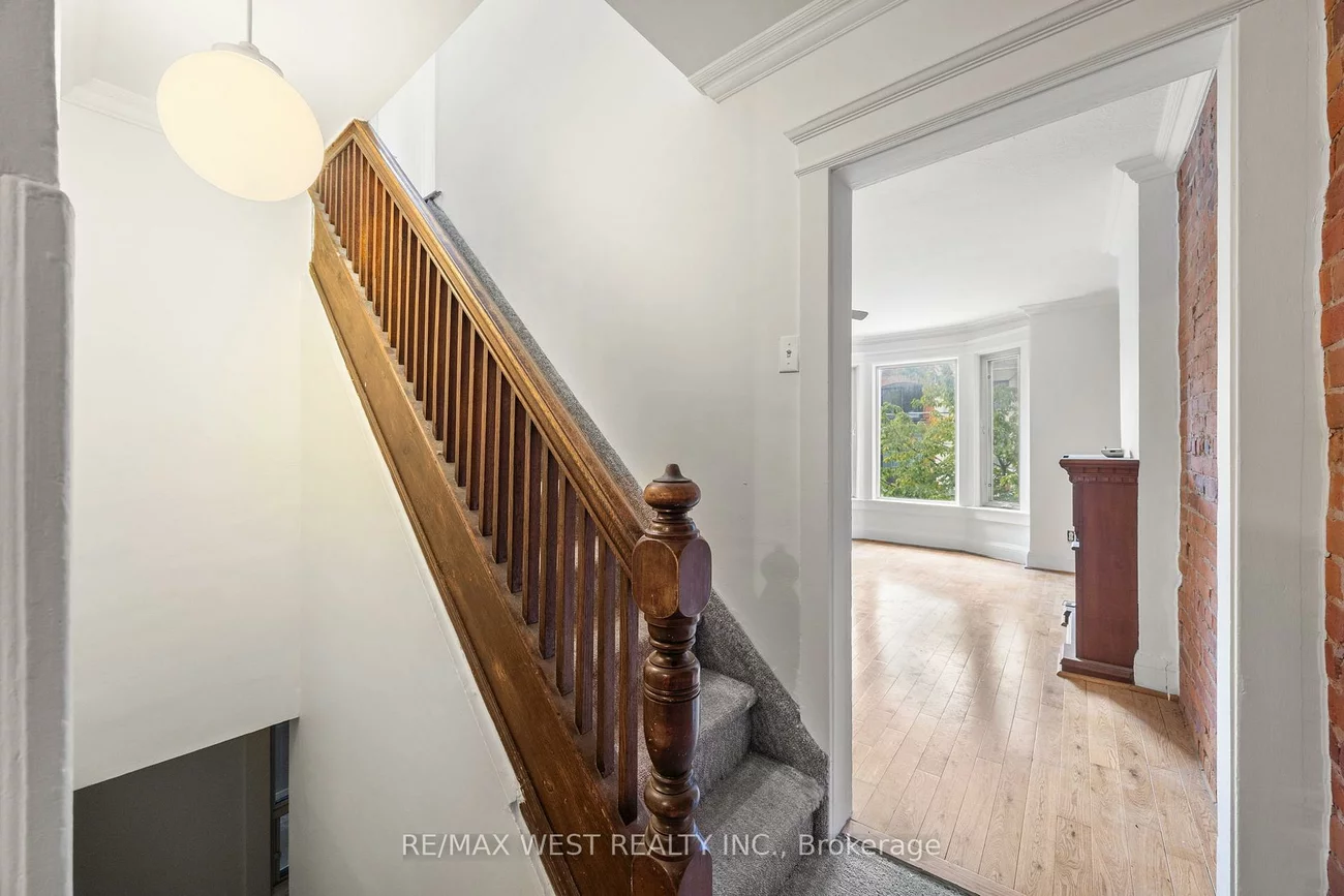 937, Bathurst, Annex, Toronto