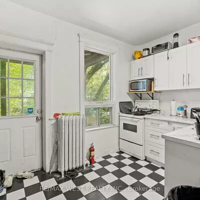 937, Bathurst, Annex, Toronto