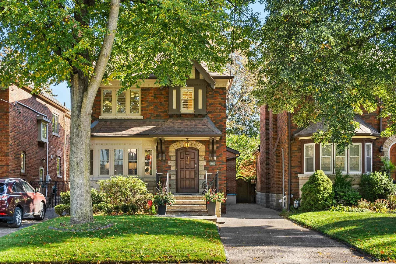 105, Airdrie, Leaside, Toronto