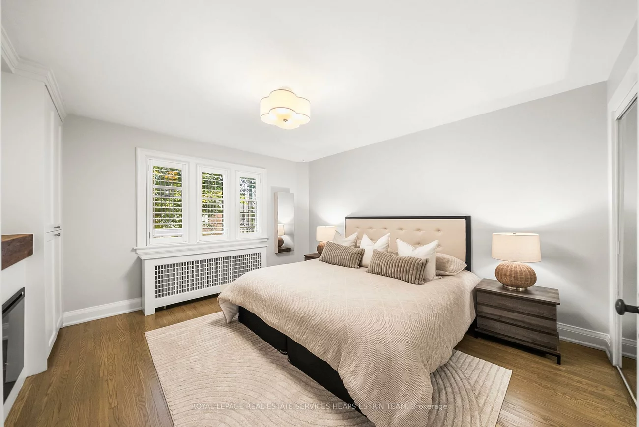 105, Airdrie, Leaside, Toronto