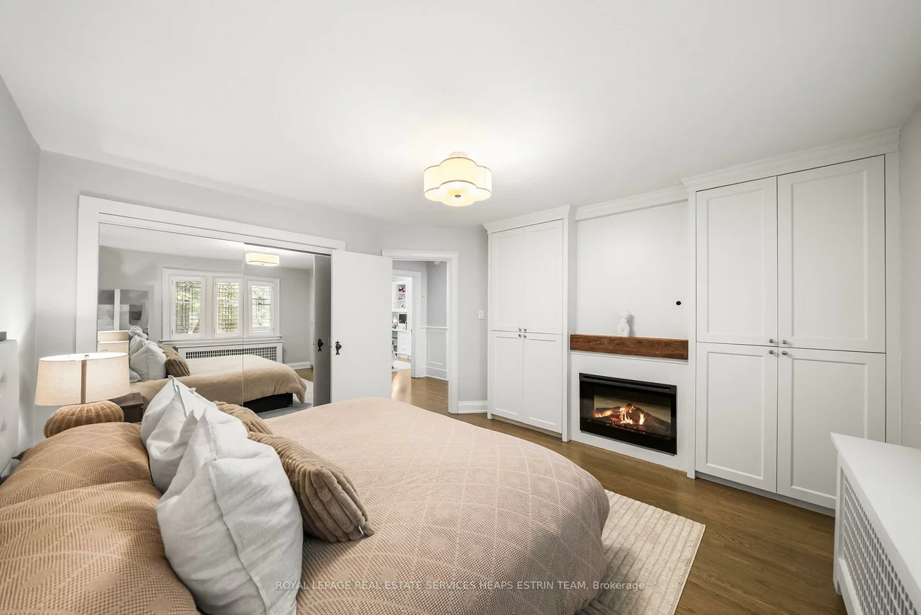 105, Airdrie, Leaside, Toronto