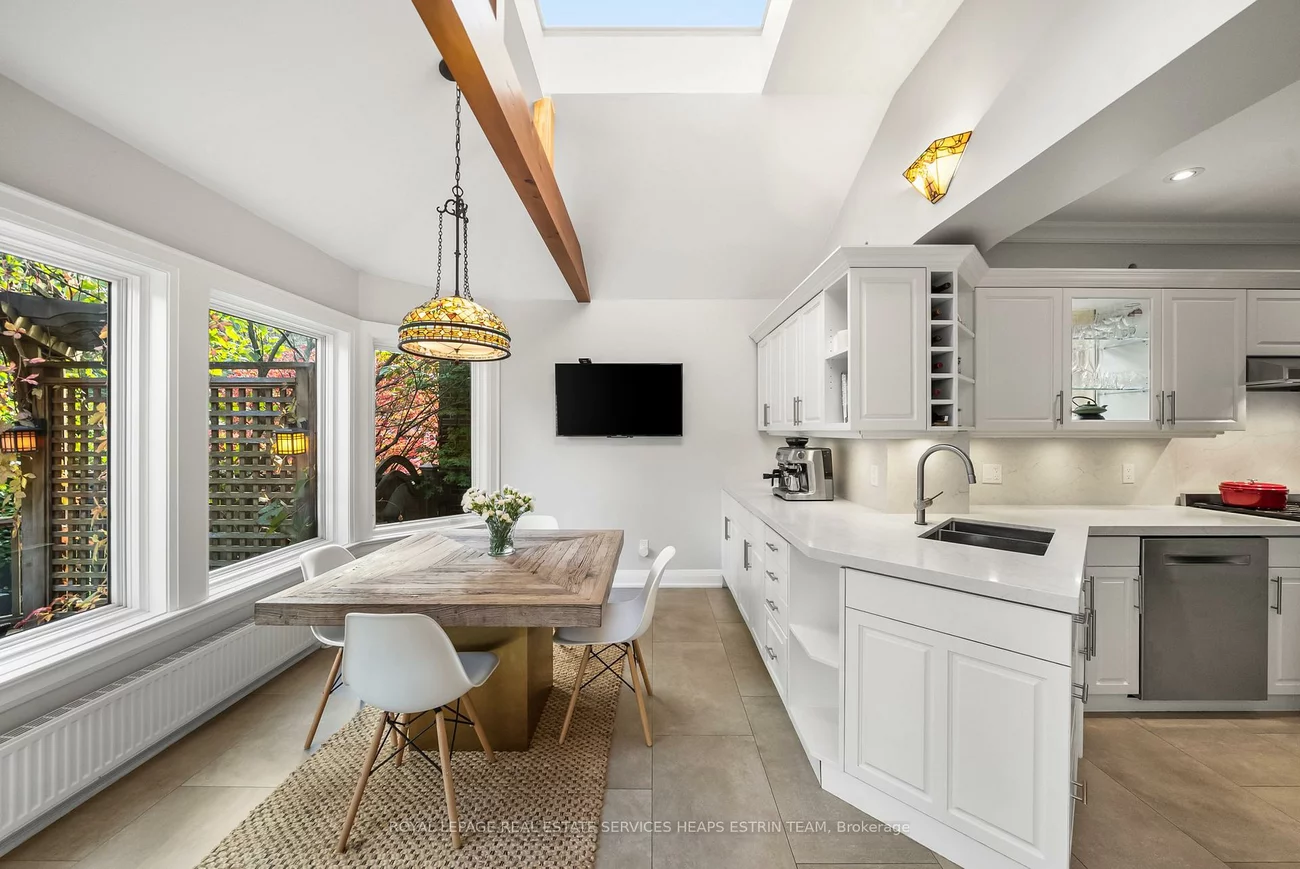 105, Airdrie, Leaside, Toronto