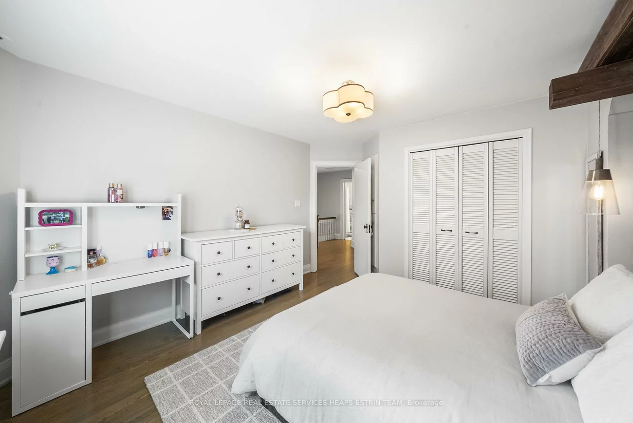 105, Airdrie, Leaside, Toronto