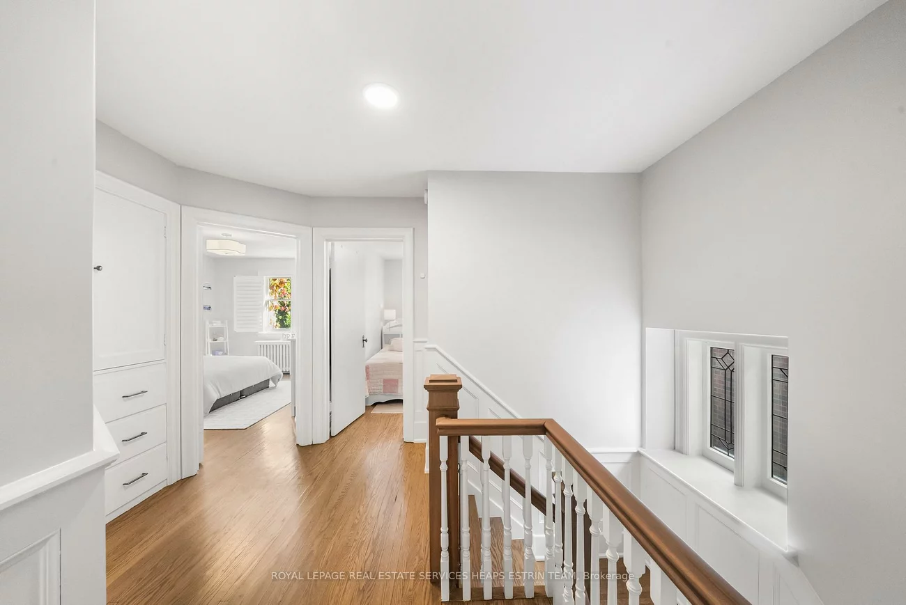 105, Airdrie, Leaside, Toronto