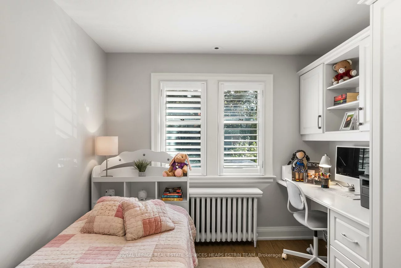 105, Airdrie, Leaside, Toronto