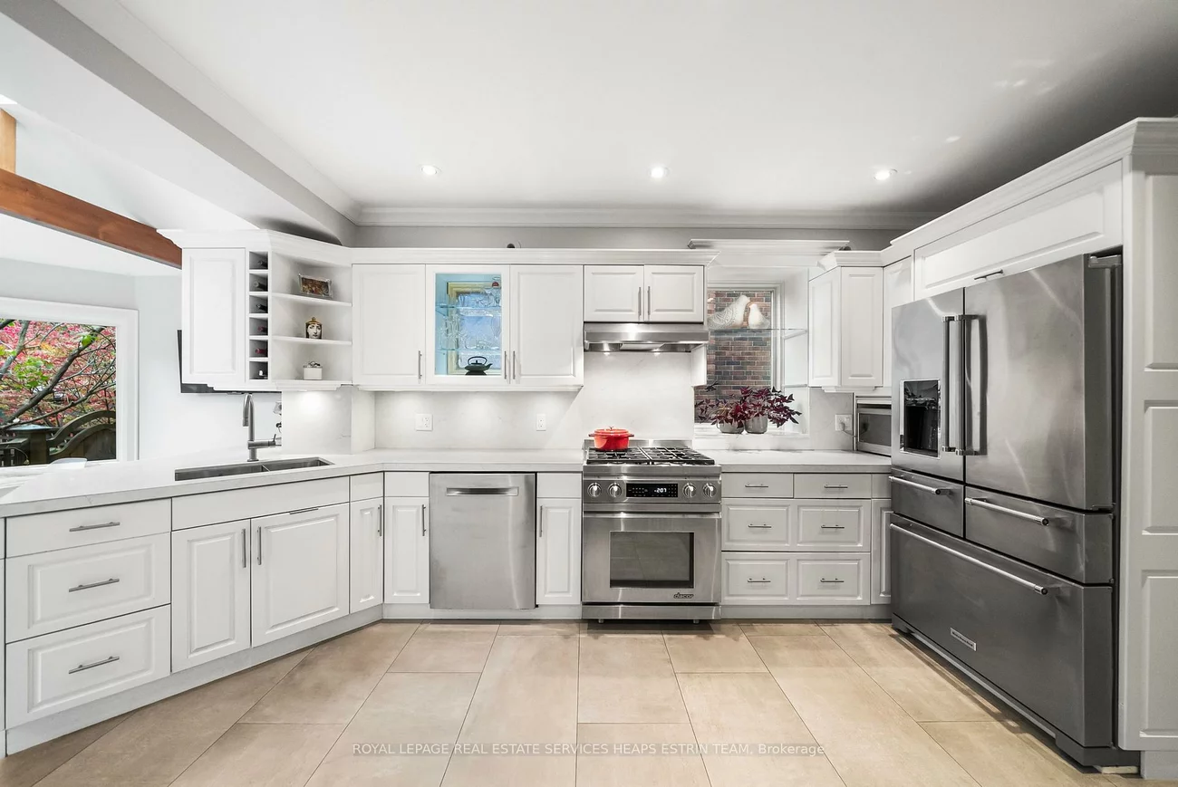 105, Airdrie, Leaside, Toronto