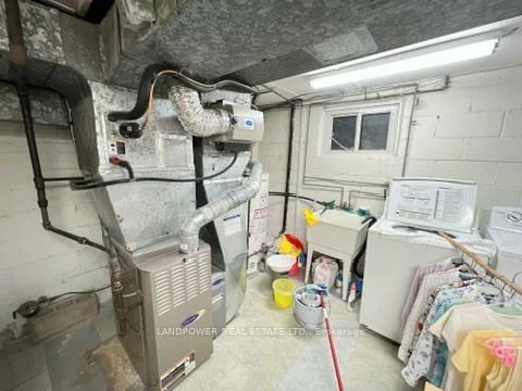 53, Lloydminster, Newtonbrook East, Toronto