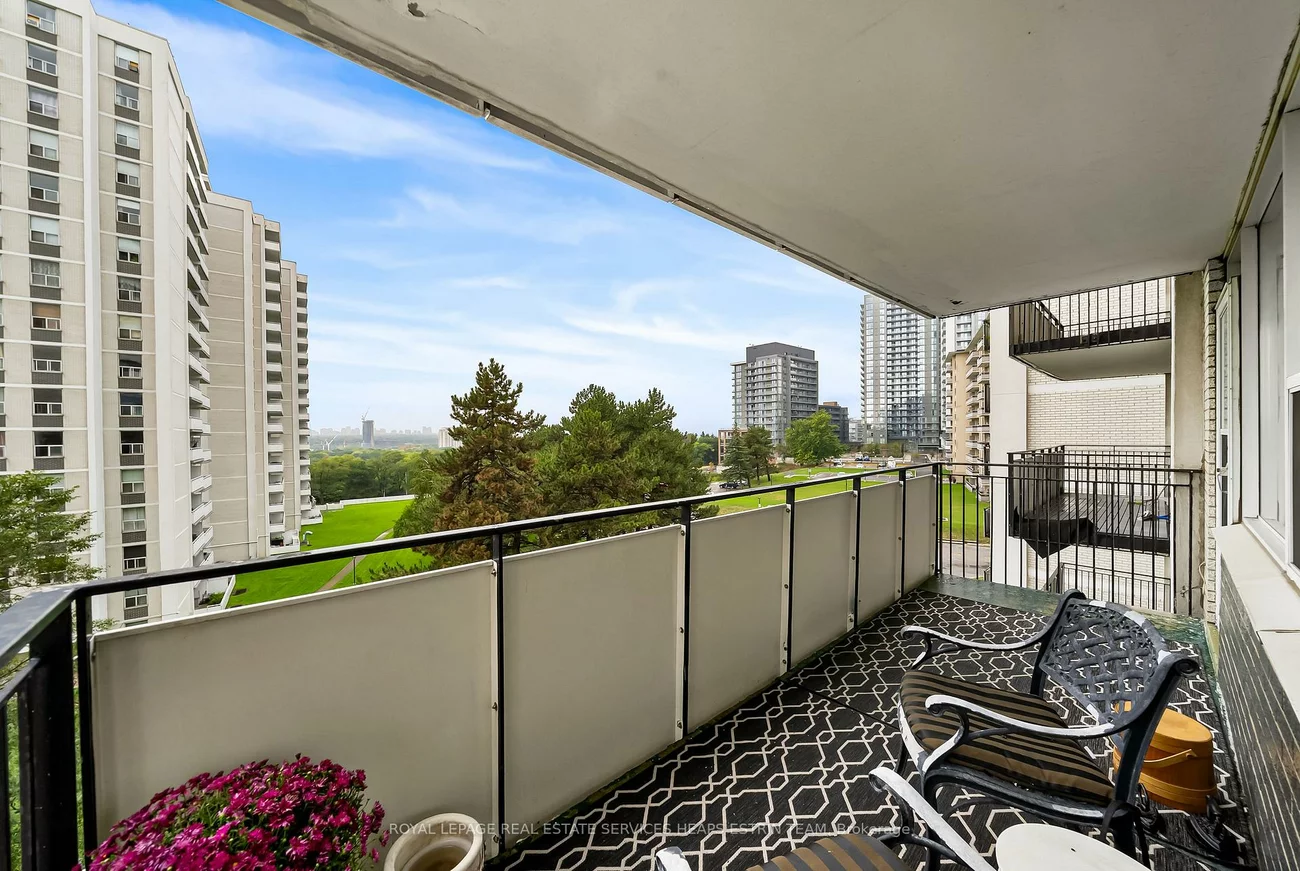 70, Bessborough, Leaside, Toronto