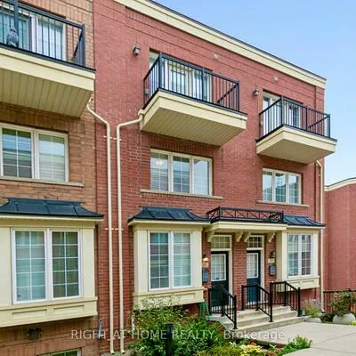 28, Raffeix, Moss Park, Toronto