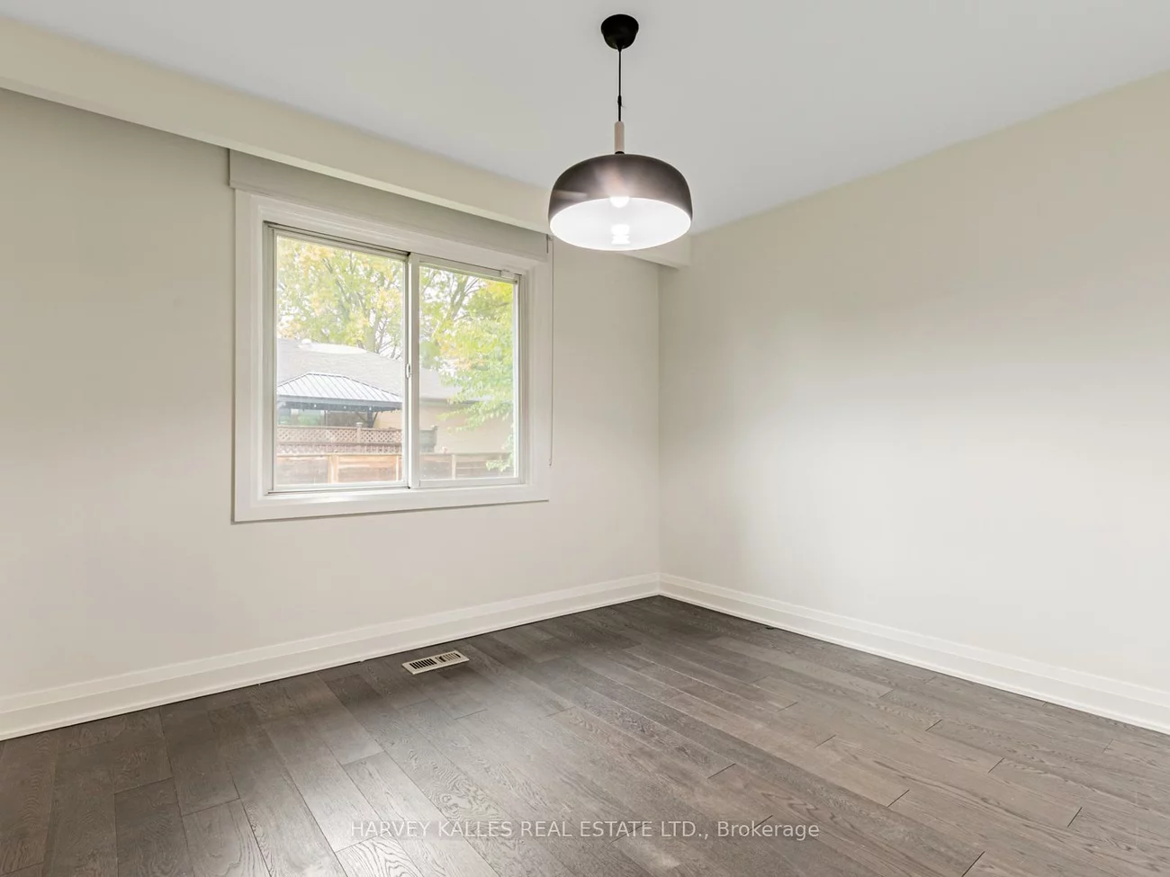 62, Cocksfield, Bathurst Manor, Toronto