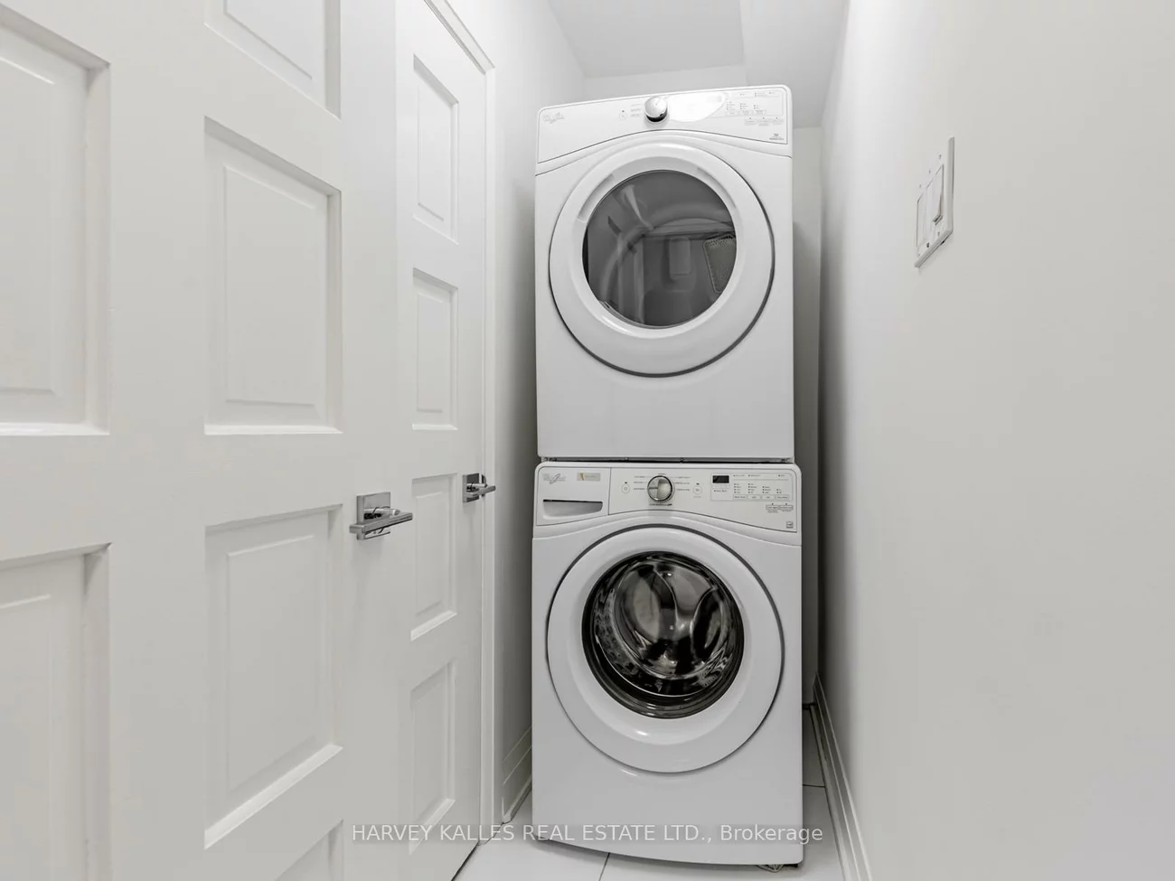 62, Cocksfield, Bathurst Manor, Toronto