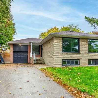 62, Cocksfield, Bathurst Manor, Toronto