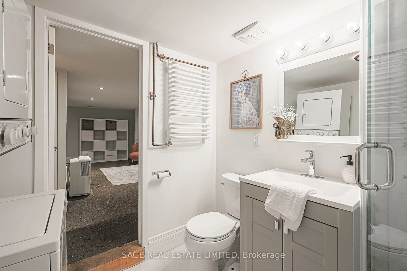 140, Strachan, Niagara, Toronto