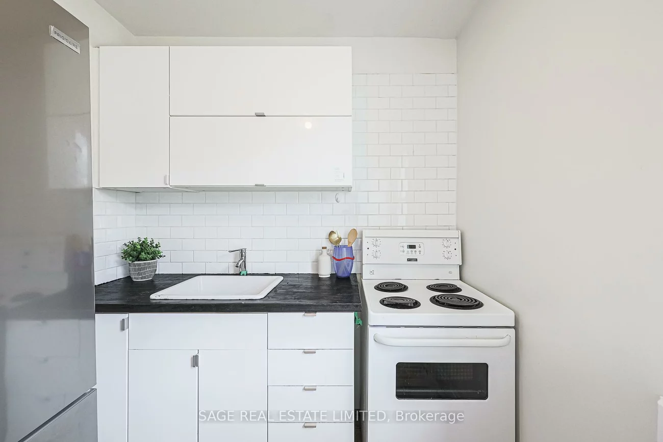 140, Strachan, Niagara, Toronto