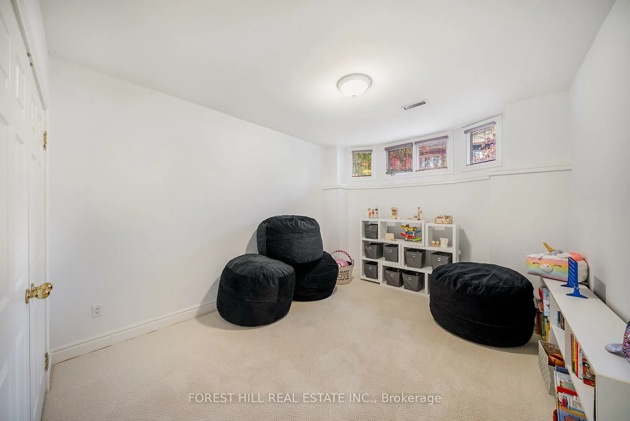 2, St Hildas, Lawrence Park South, Toronto