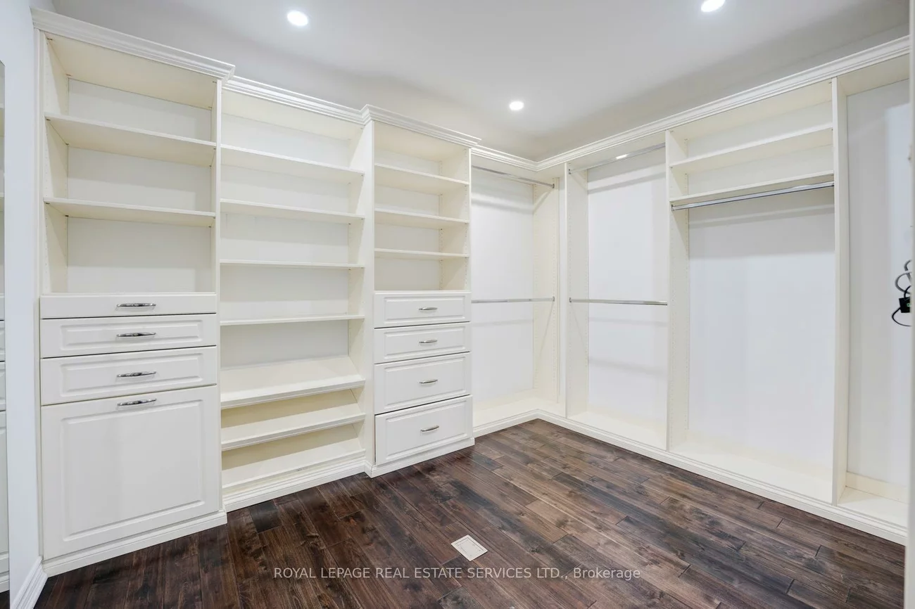 19, Irvington, Willowdale East, Toronto