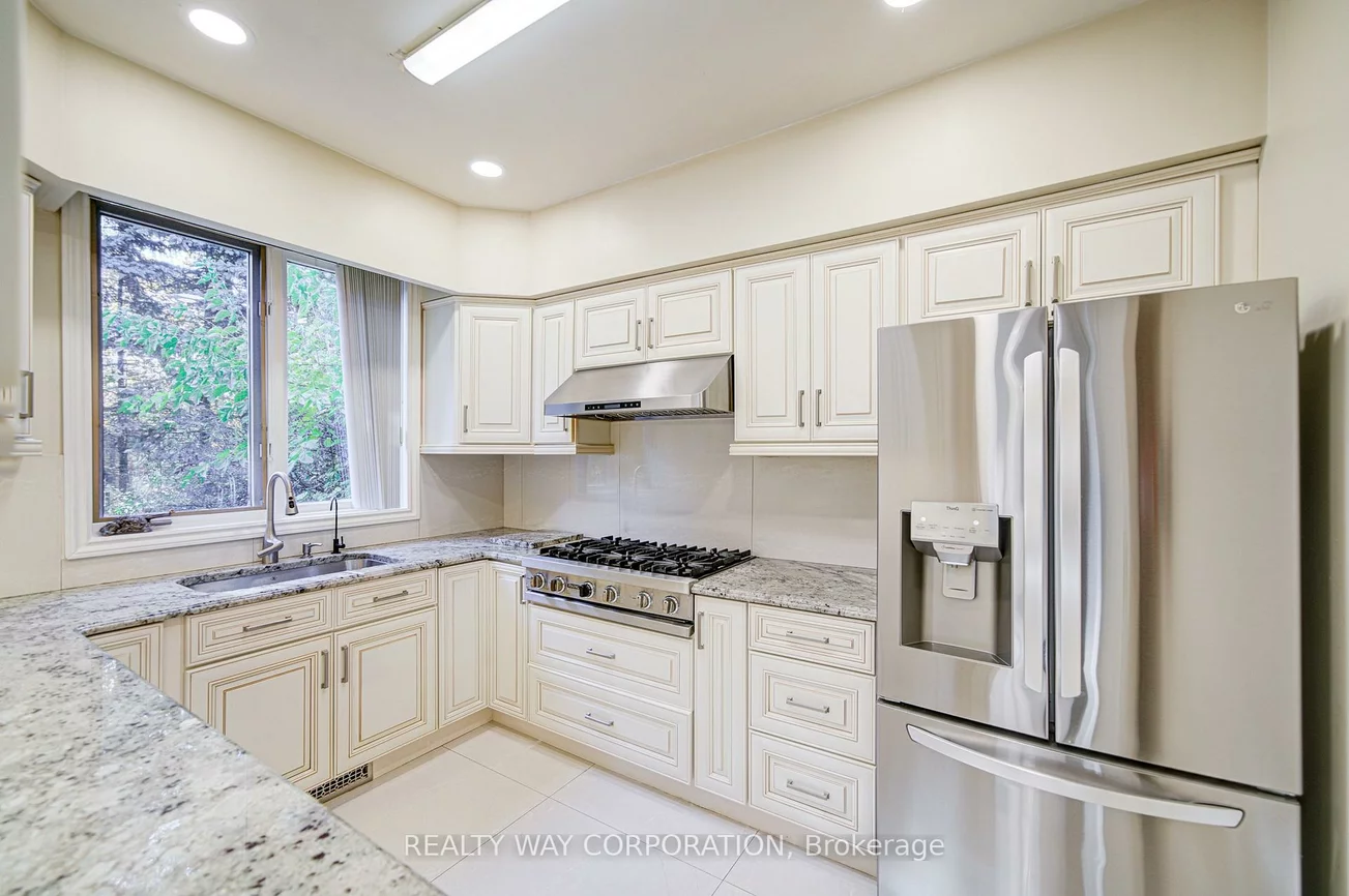 17, Heathcote, St. Andrew-Windfields, Toronto