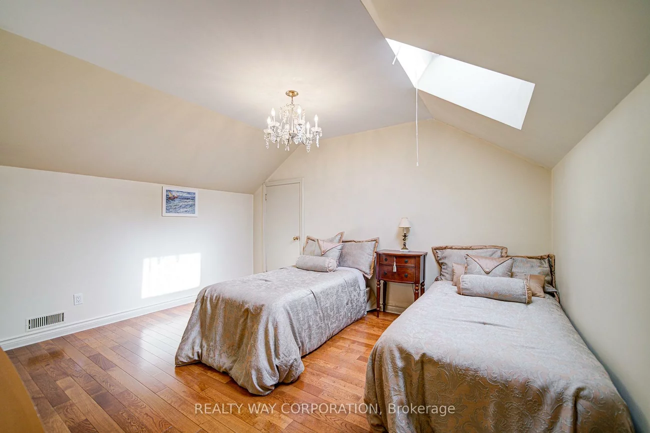 17, Heathcote, St. Andrew-Windfields, Toronto