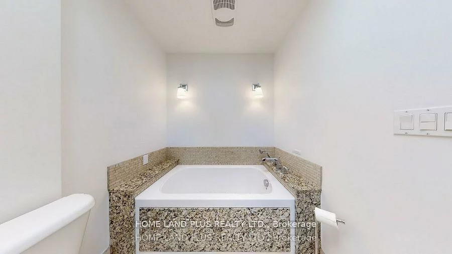 97, Deloraine, Lawrence Park North, Toronto