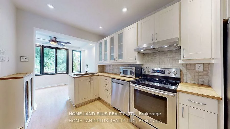 97, Deloraine, Lawrence Park North, Toronto