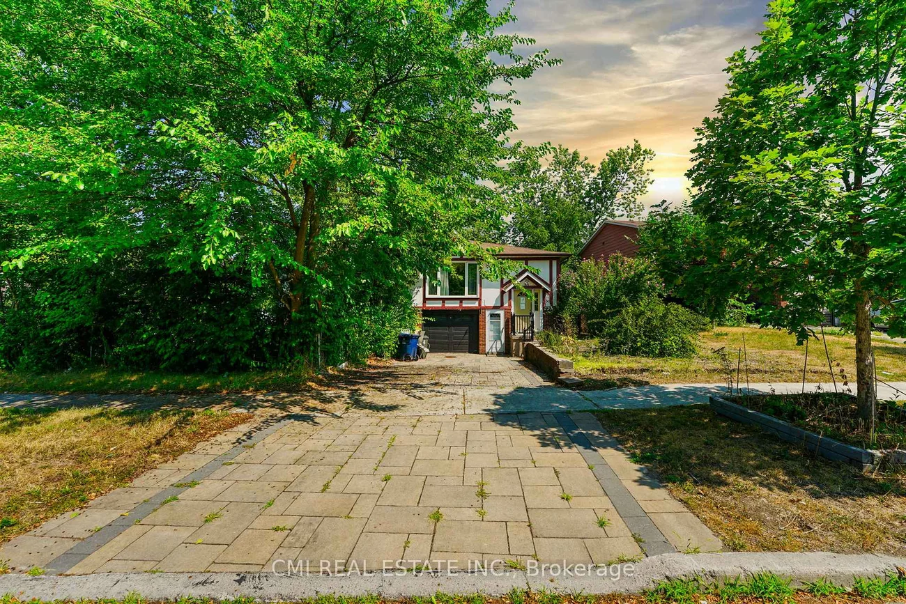 50, Apache, Pleasant View, Toronto