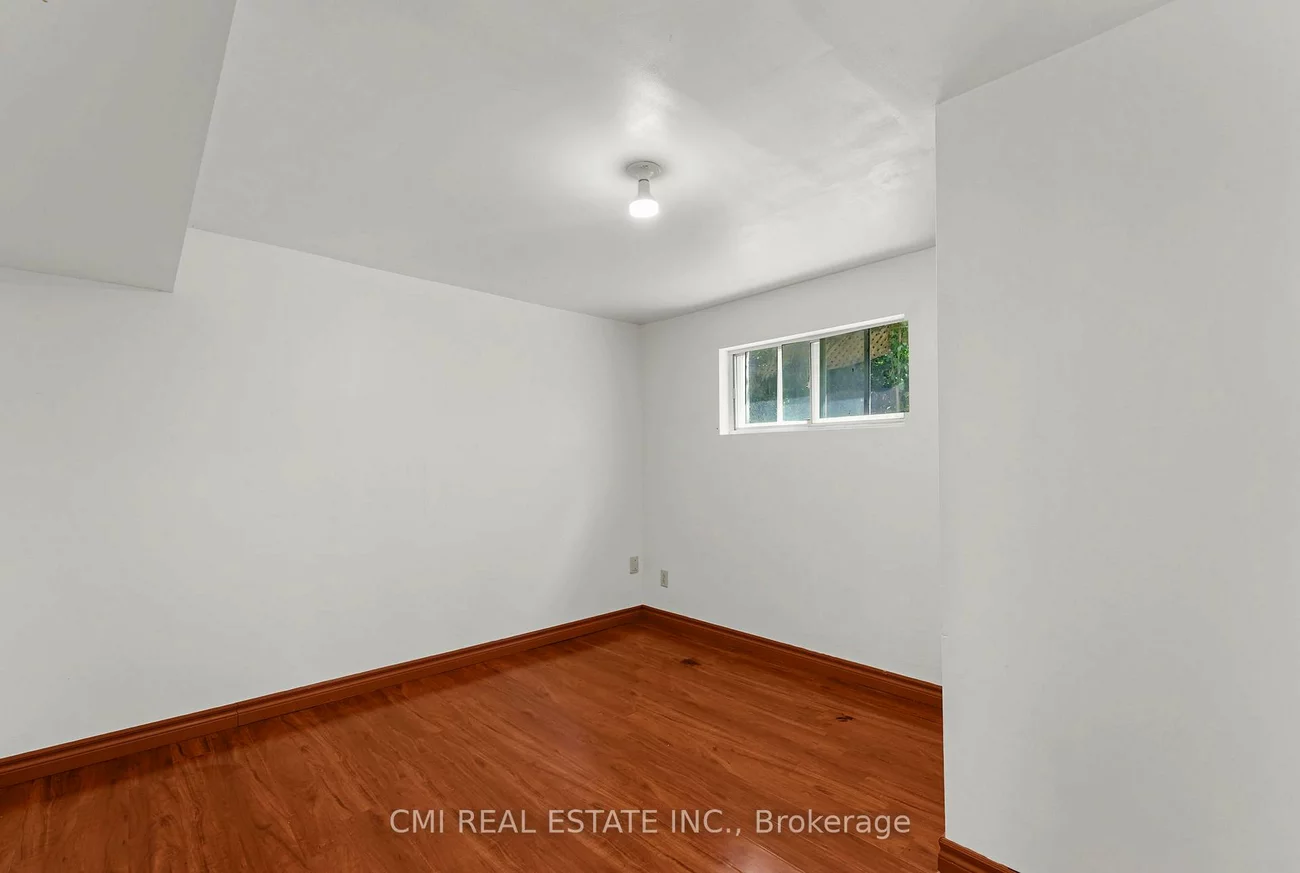 50, Apache, Pleasant View, Toronto