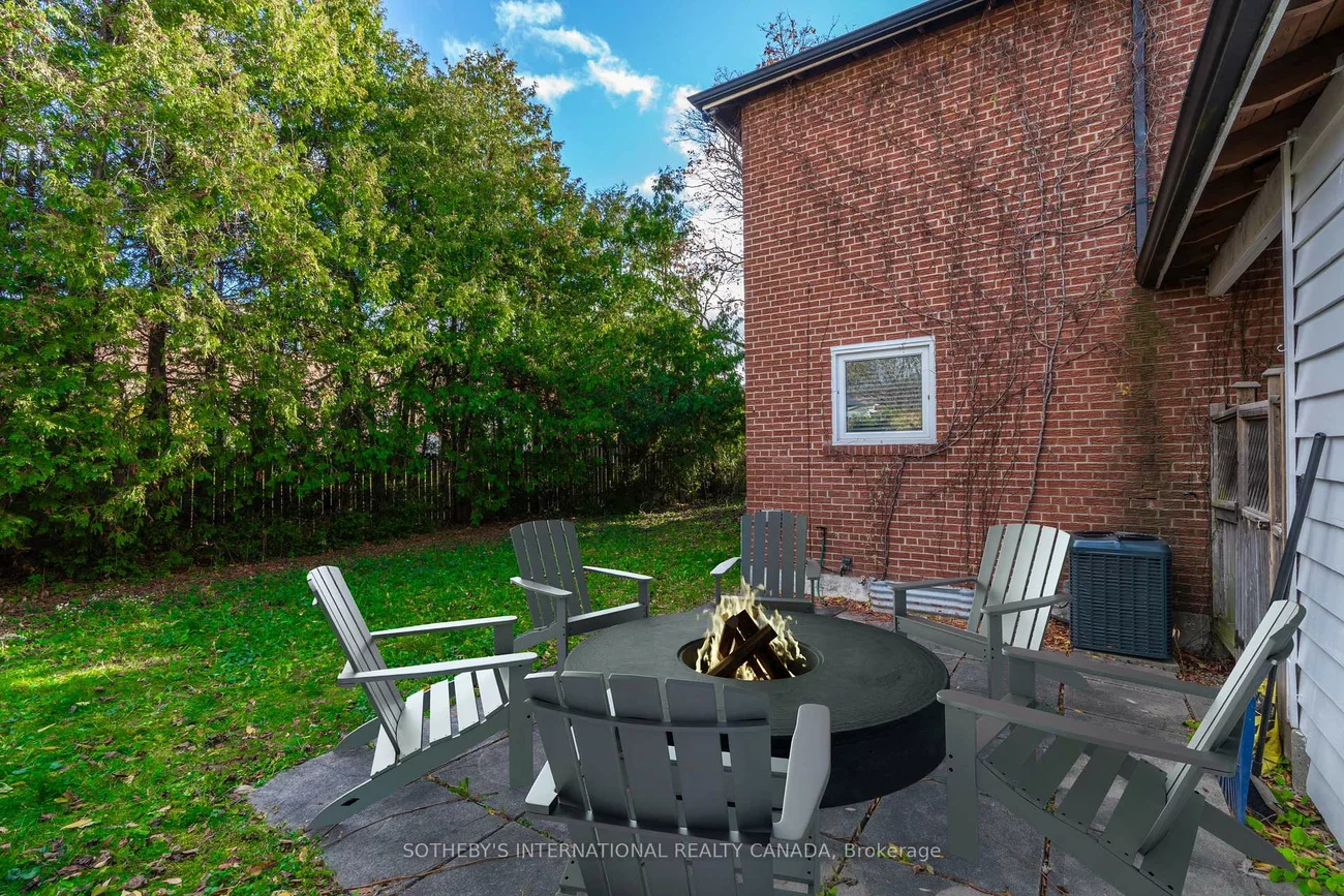 19, Gleneagle, Don Valley Village, Toronto