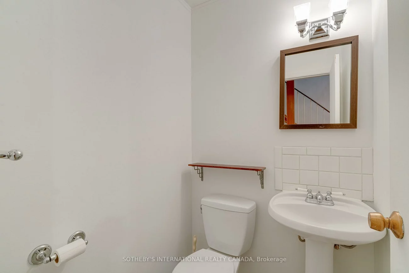 19, Gleneagle, Don Valley Village, Toronto