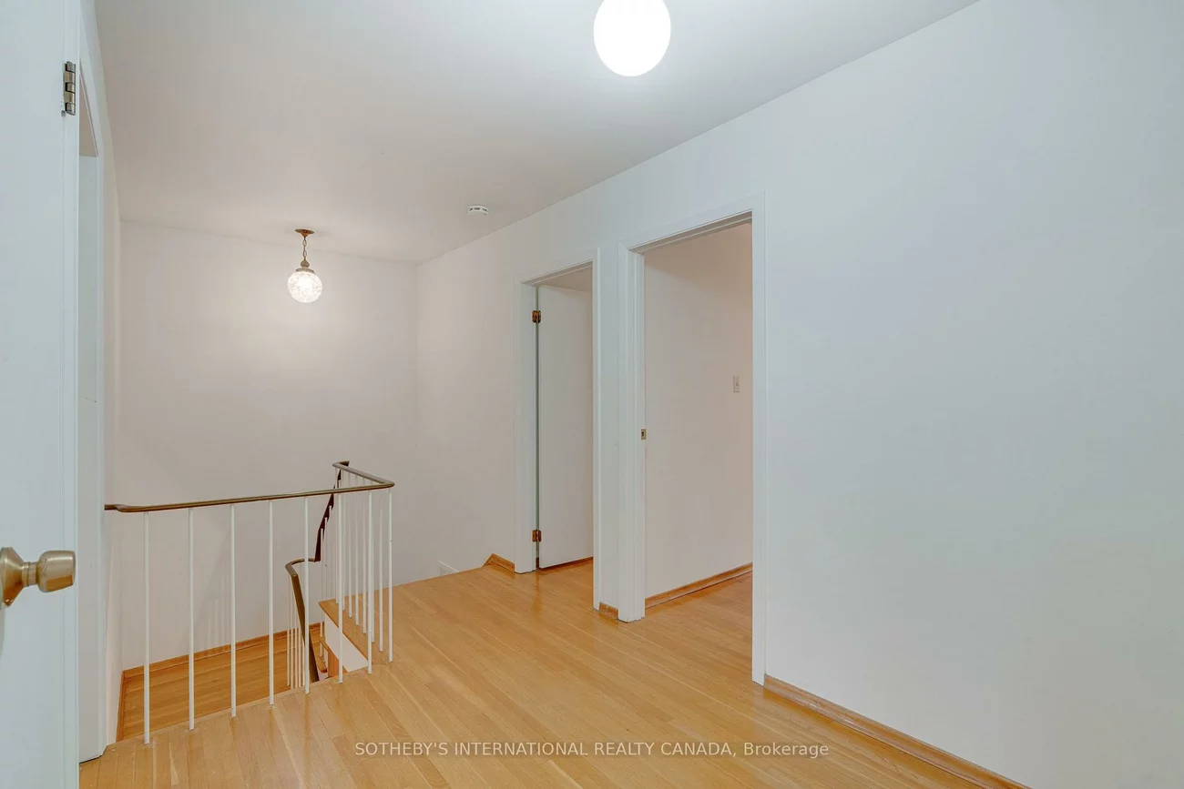 19, Gleneagle, Don Valley Village, Toronto