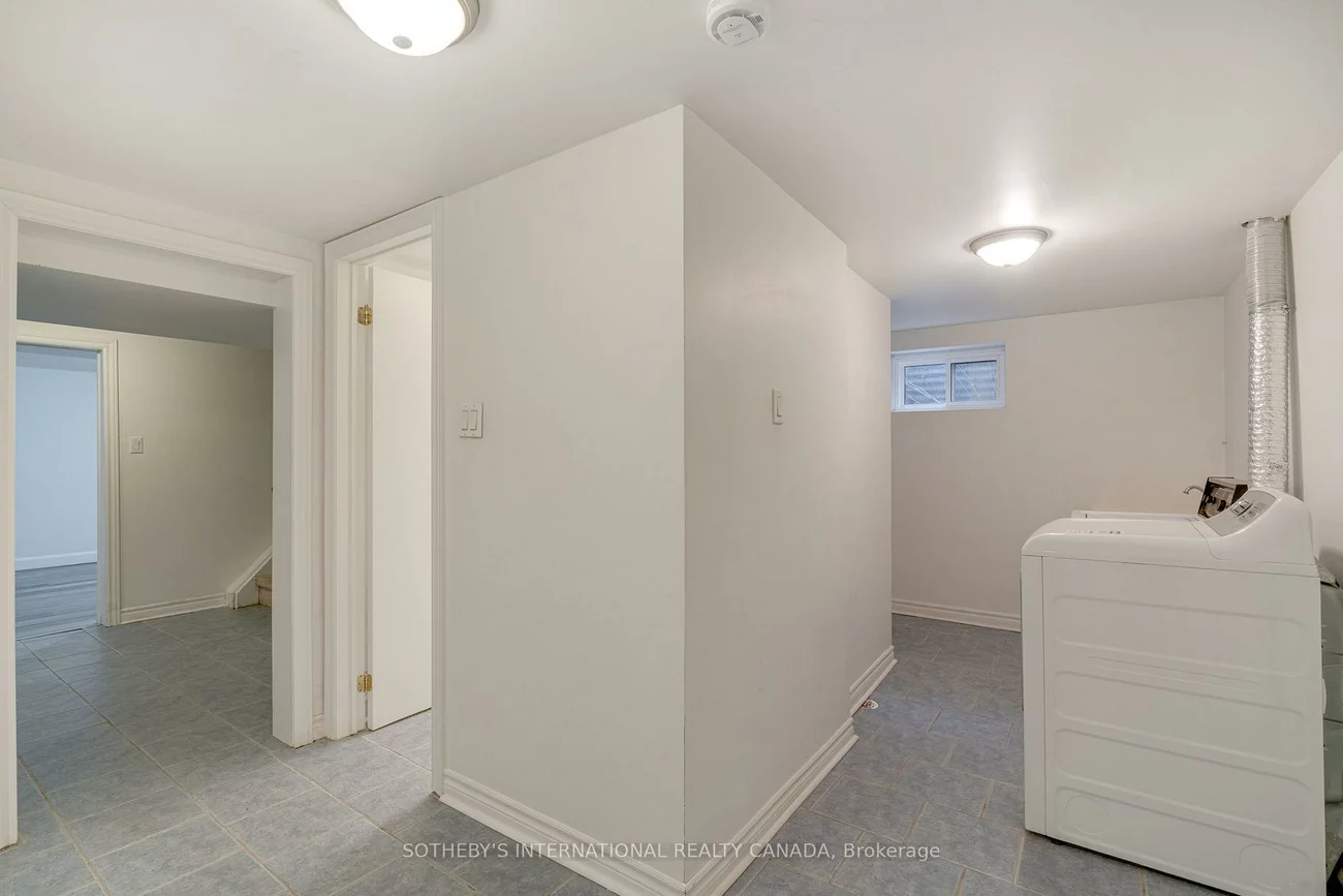 19, Gleneagle, Don Valley Village, Toronto