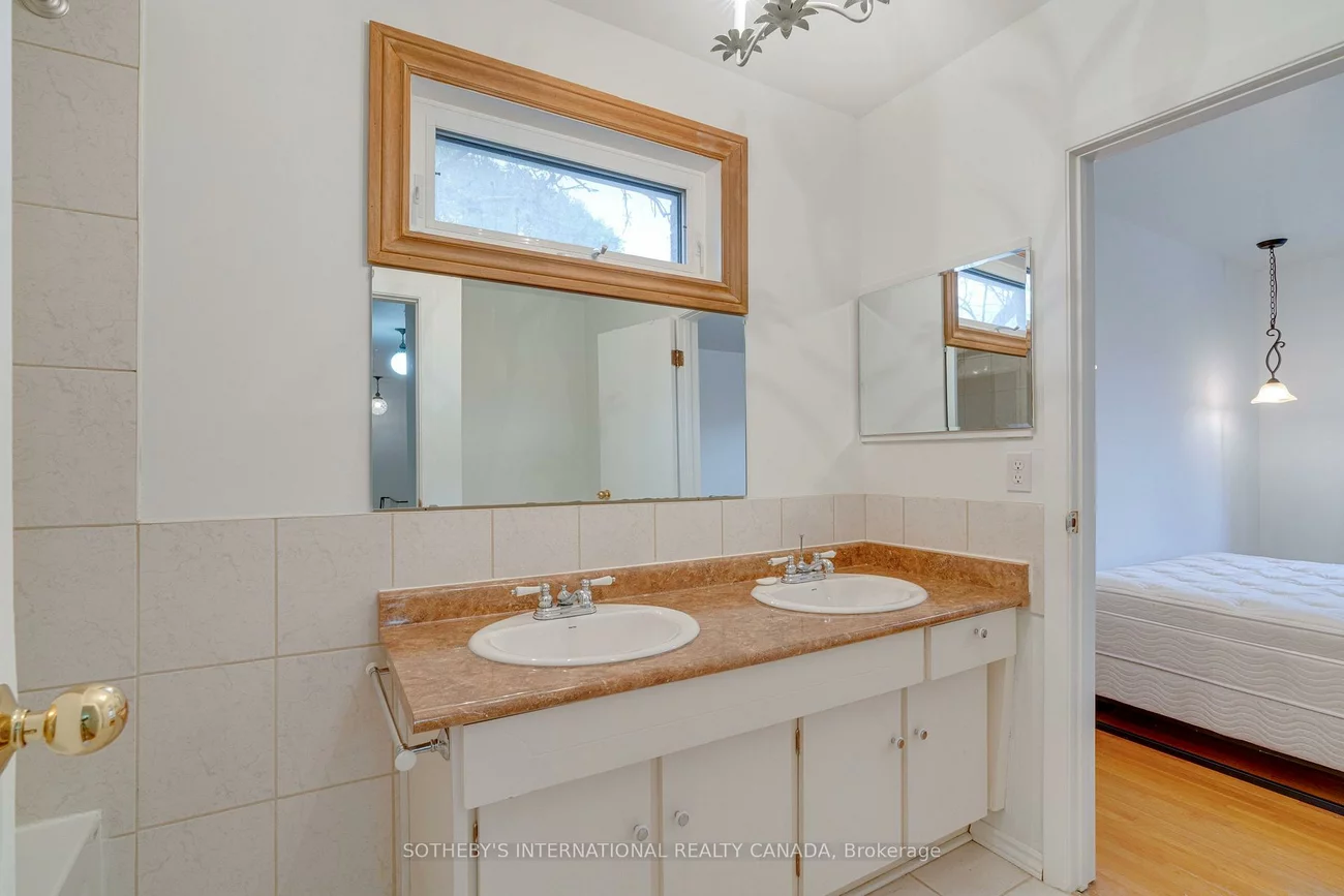 19, Gleneagle, Don Valley Village, Toronto