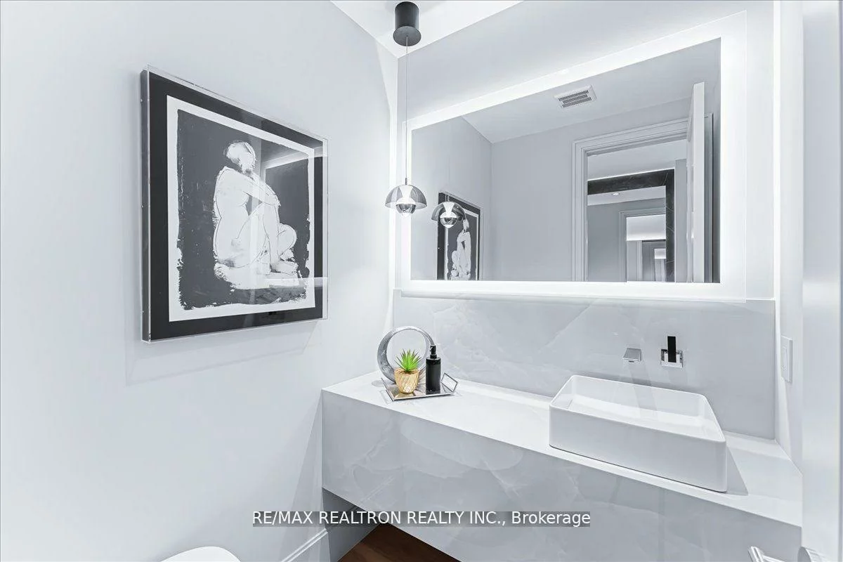 275, Reiner, Clanton Park, Toronto