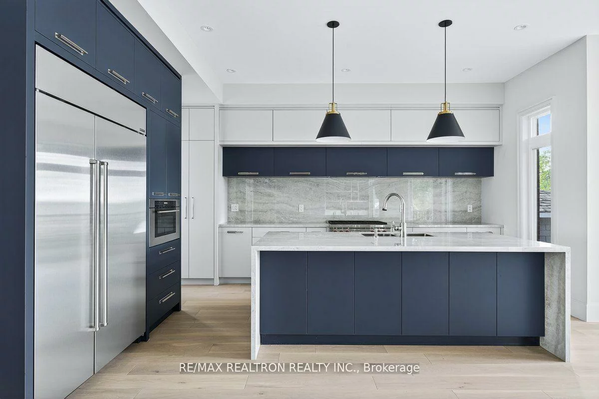 275, Reiner, Clanton Park, Toronto