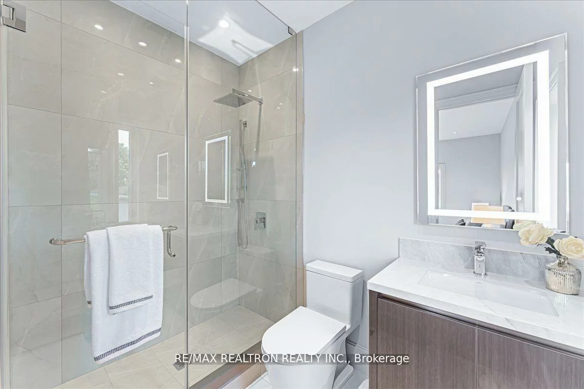 275, Reiner, Clanton Park, Toronto