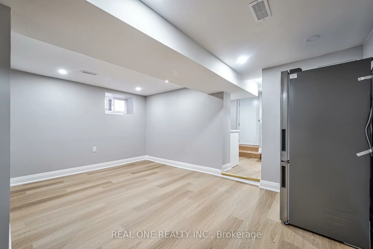 157, Glenholme, Oakwood Village, Toronto