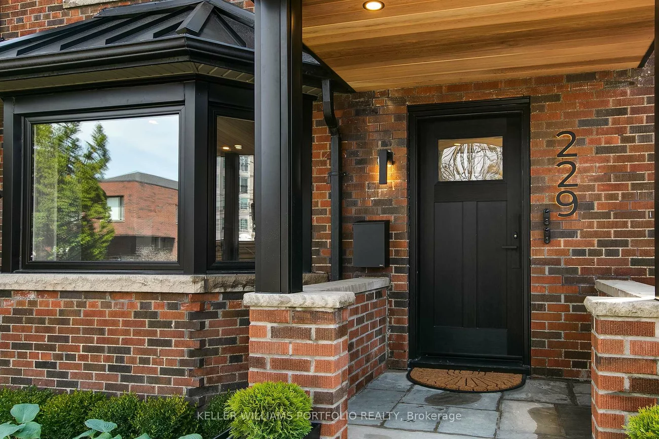 229, Manor, Mount Pleasant East, Toronto