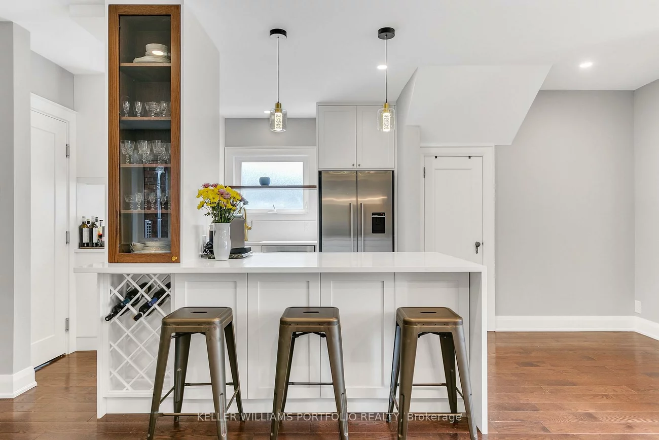 229, Manor, Mount Pleasant East, Toronto