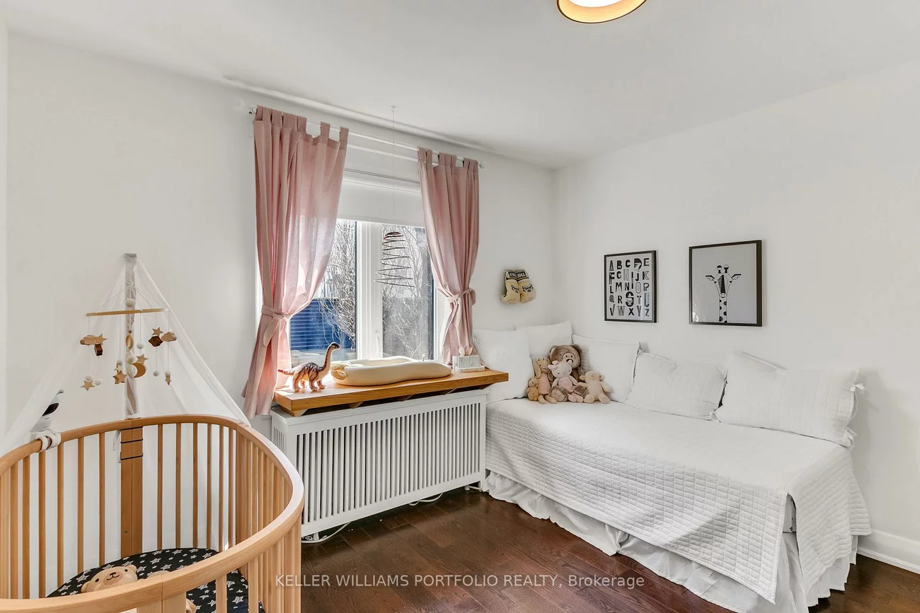 229, Manor, Mount Pleasant East, Toronto