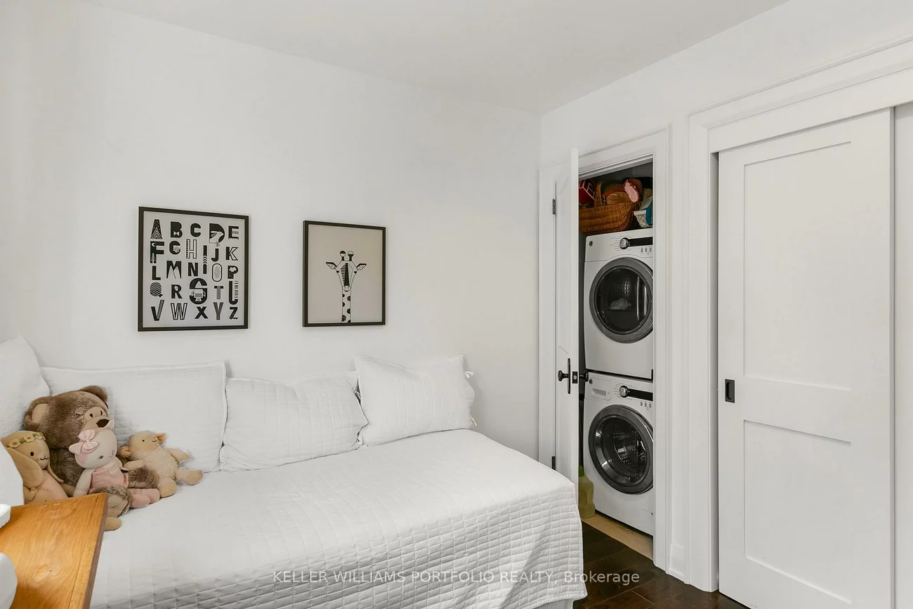 229, Manor, Mount Pleasant East, Toronto