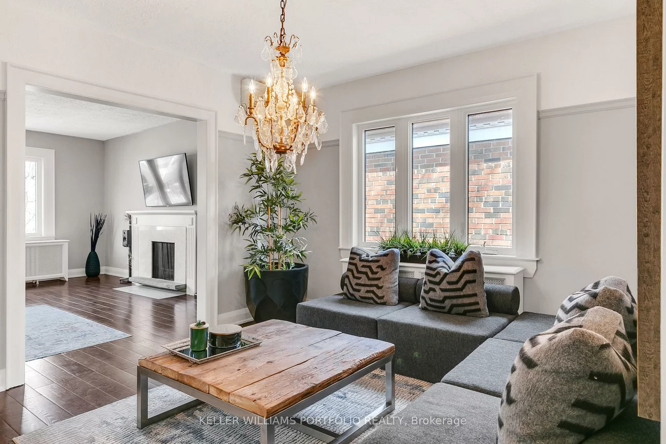 229, Manor, Mount Pleasant East, Toronto