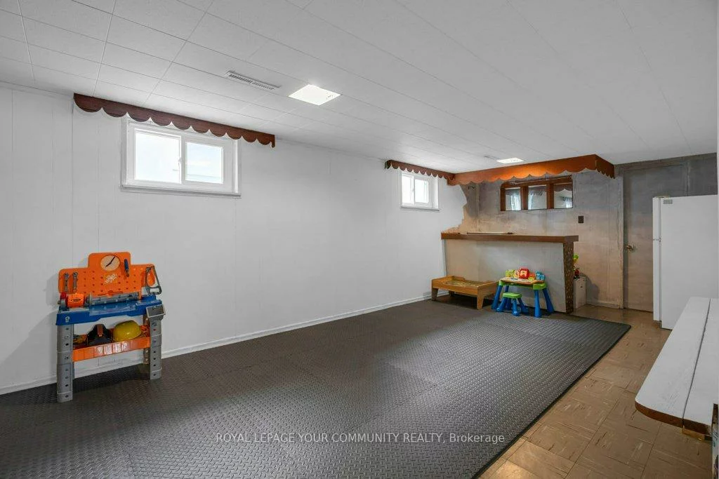 184, Hendon, Newtonbrook West, Toronto